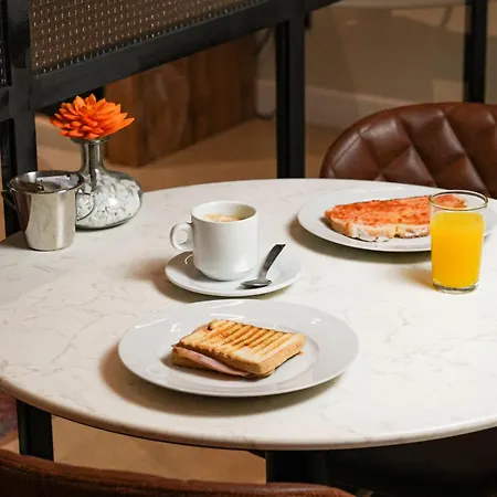 Aerohotel Barcelona Airport 24H-3